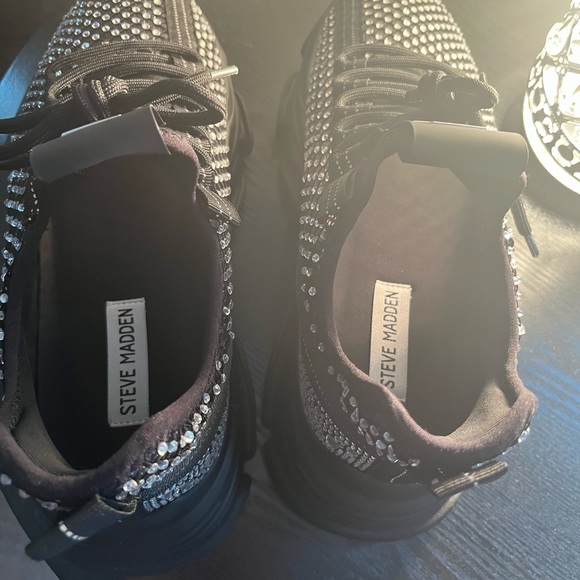 Steve Madden Phantom Rhinestone Wedge Platform Retro Sneakers - Picture 4 of 6